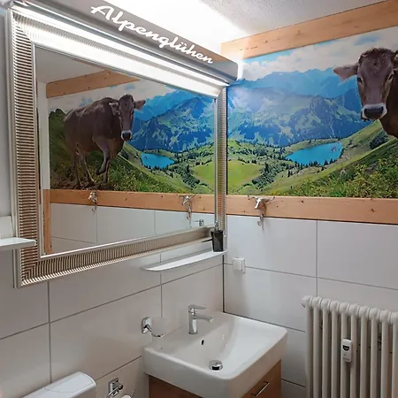 Alpengluehen - Hallenbad & Sauna * Obermaiselstein